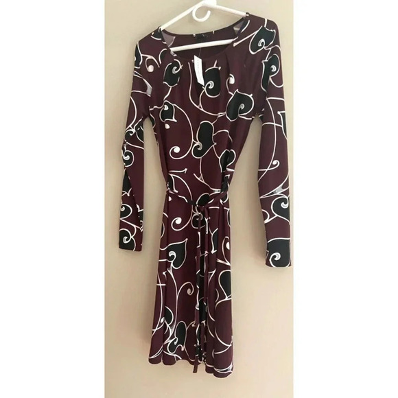 Ann Taylor Factory Small Burgundy and Black Heart Scroll Short Dress Long Sleeve - Picture 7 of 12